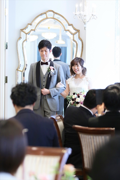 アニバーサリーアン恵比寿　パーティ　ご新郎ご新婦　入場